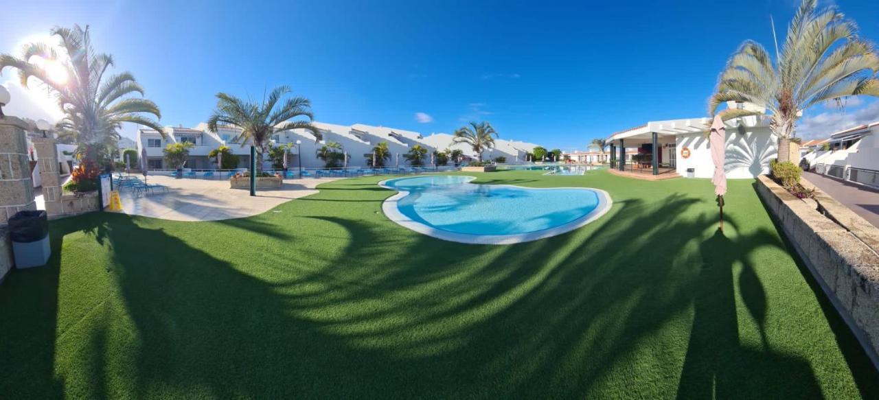 Hotel Malibu Park Адехе Екстер'єр фото