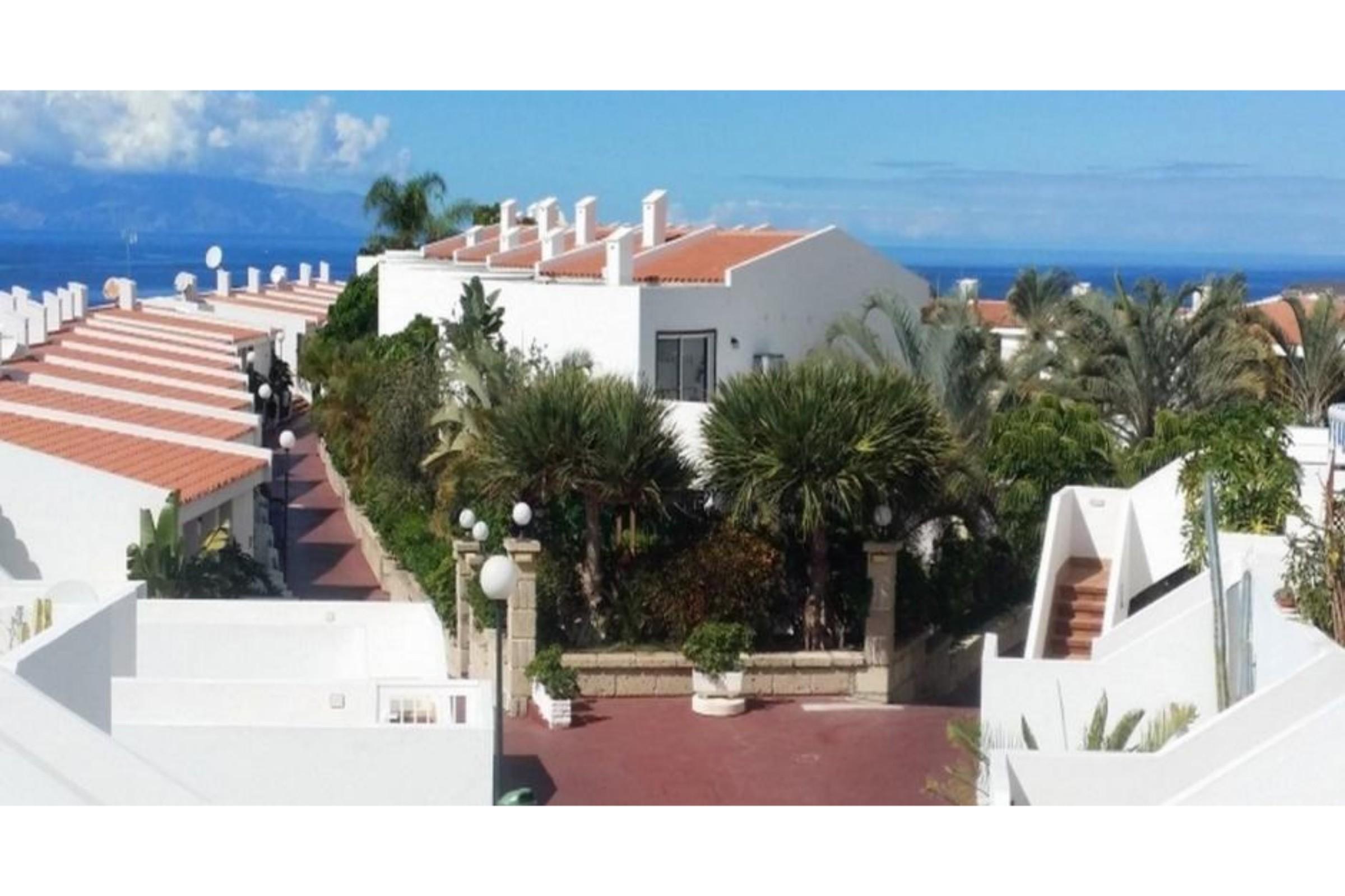 Hotel Malibu Park Адехе Екстер'єр фото